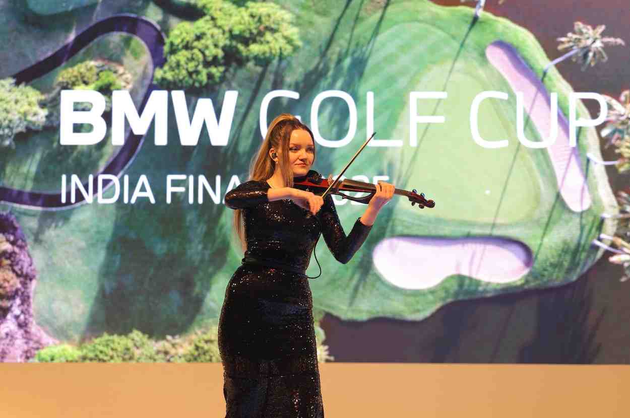 International Violinist performing at a corporate event in Delhi International Violinist performing at a corporate event in Delhi