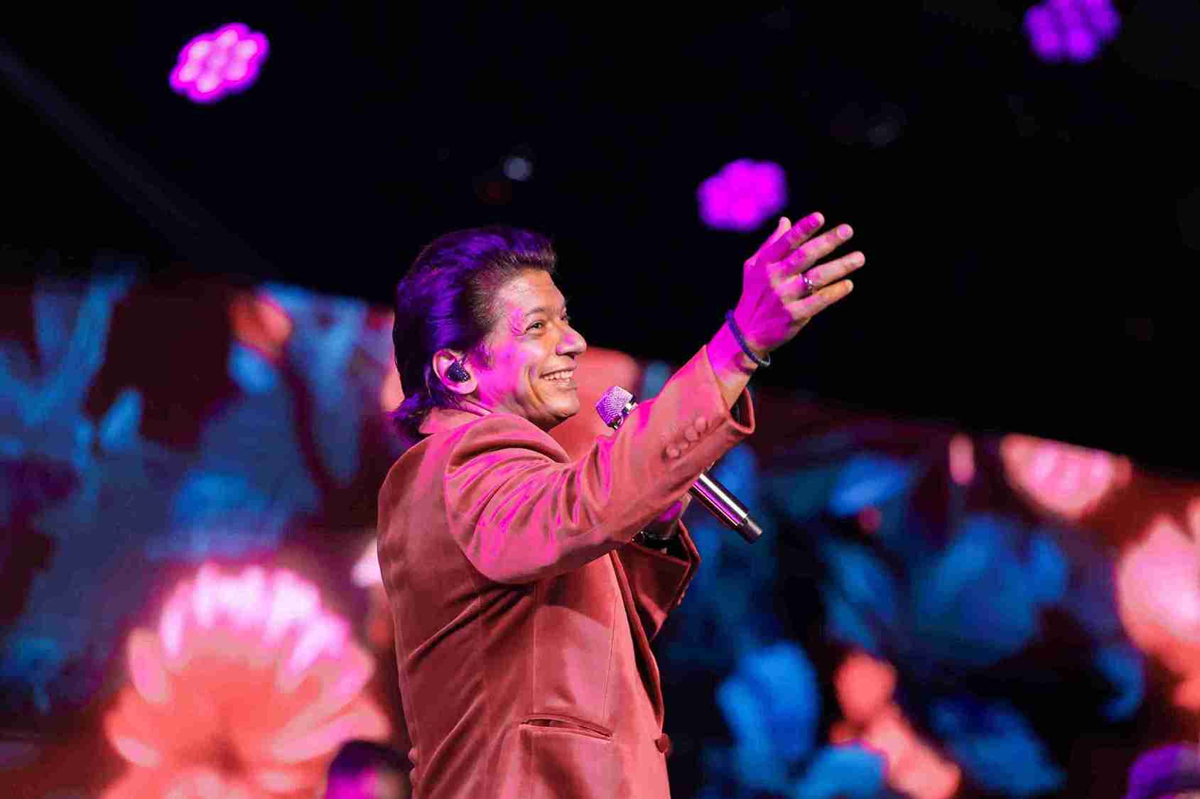 Shaan performing at a corporate event in Mumbai Shaan performing at a corporate event in Mumbai