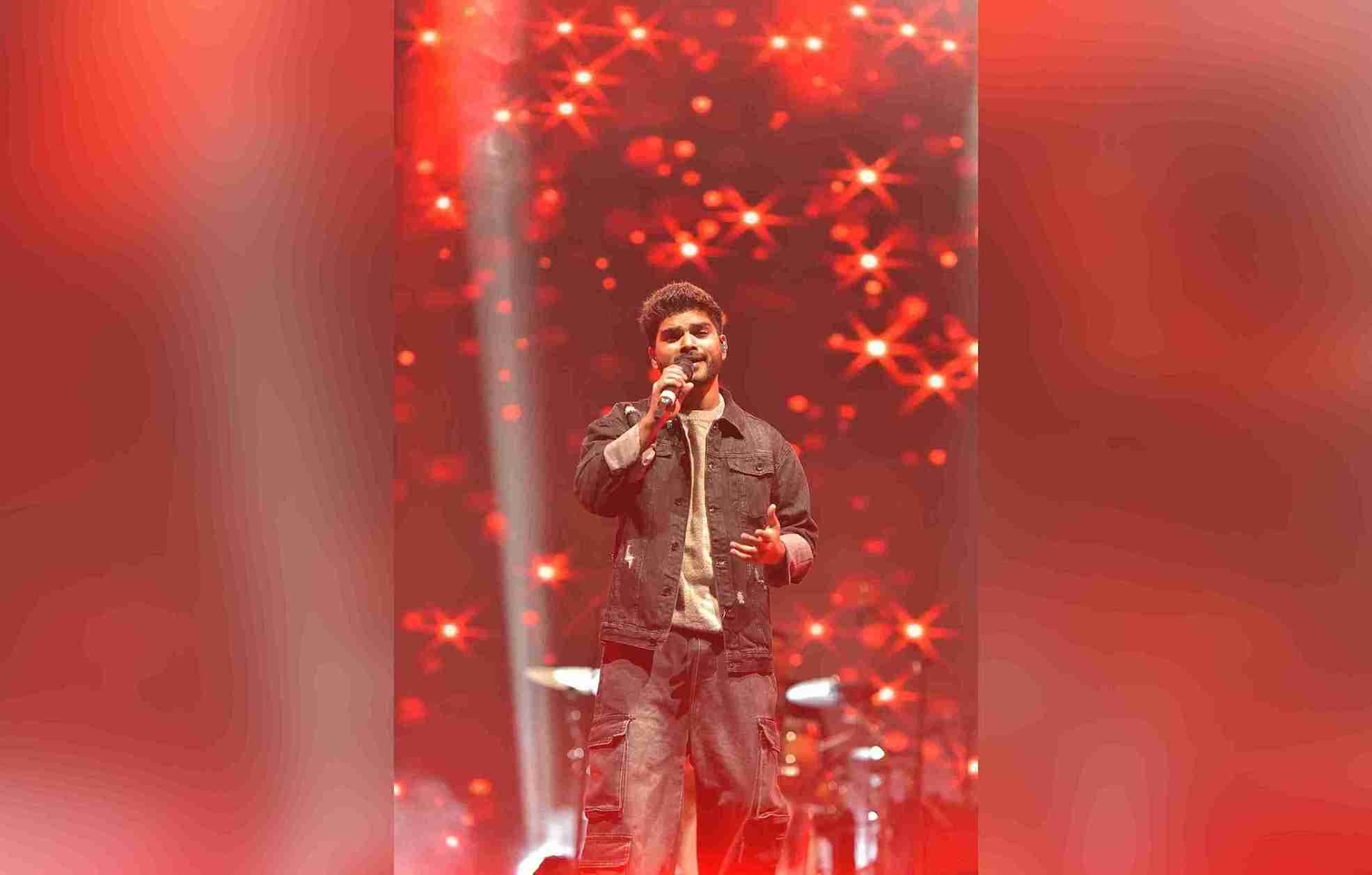 Singer Salman Ali performing at an corporate event in Delhi Singer Salman Ali performing at an corporate event in Delhi